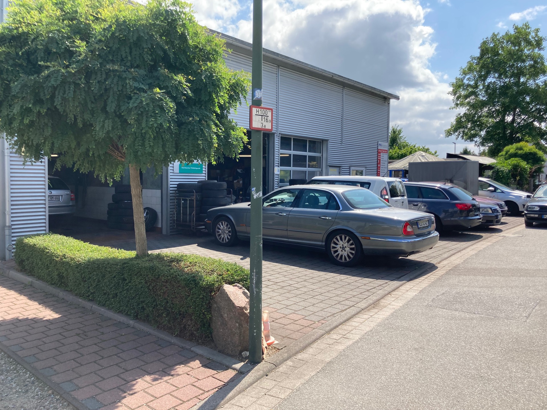ASW Auto Service – Außenansicht der Werkstatt in Mönkeberg
